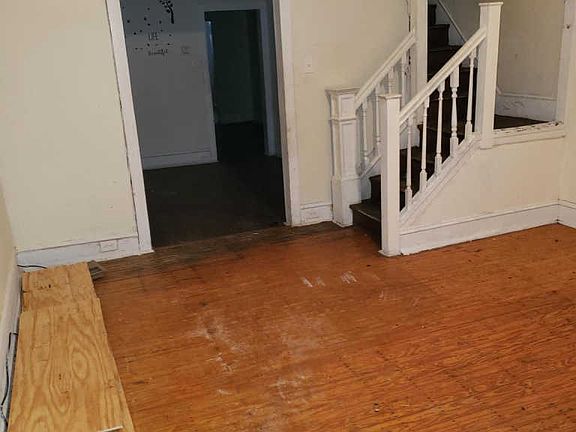 4th image of 4834 N Carlisle St
