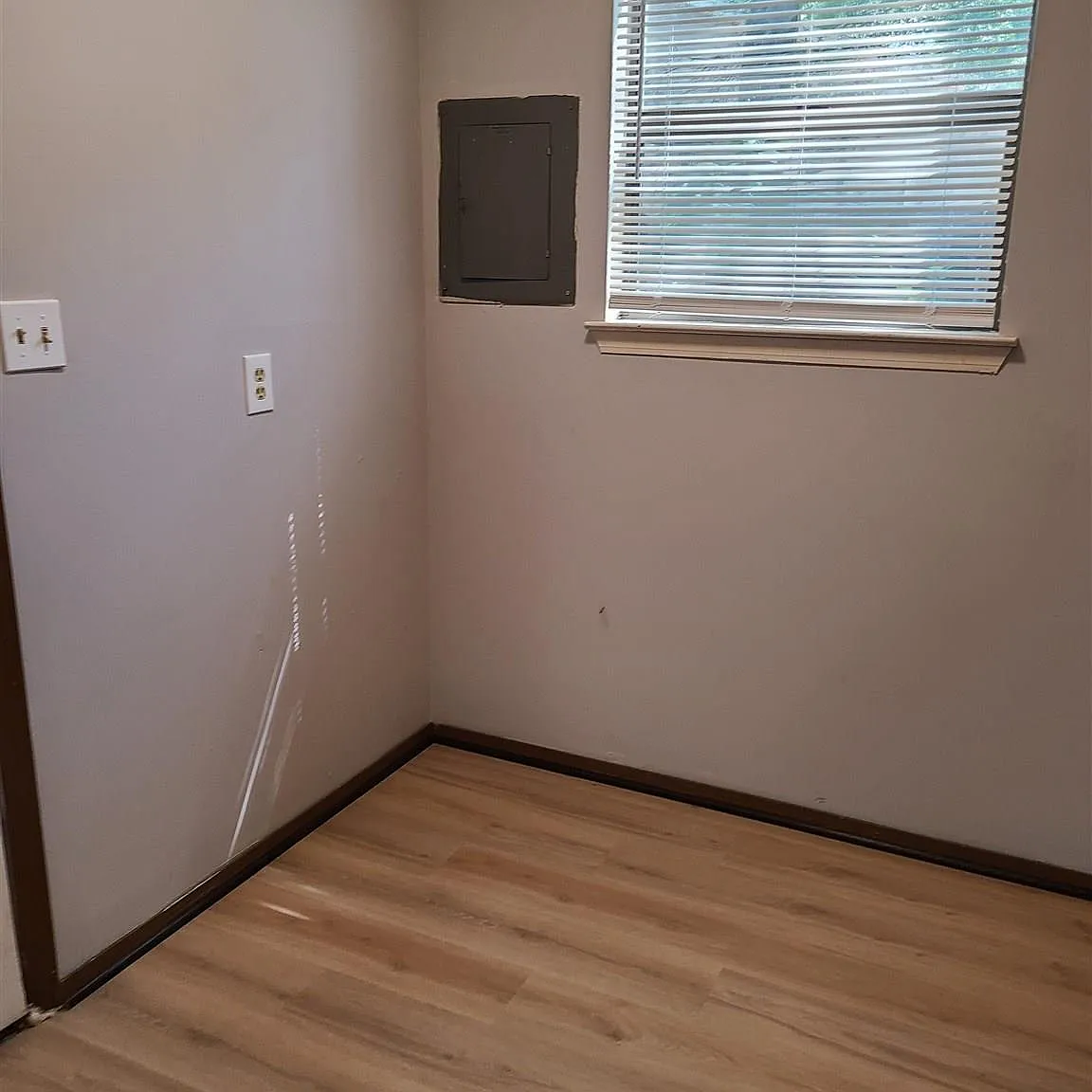 2 bed, 1.0 bath, 1042 sqft, $1,025 — Photo 4