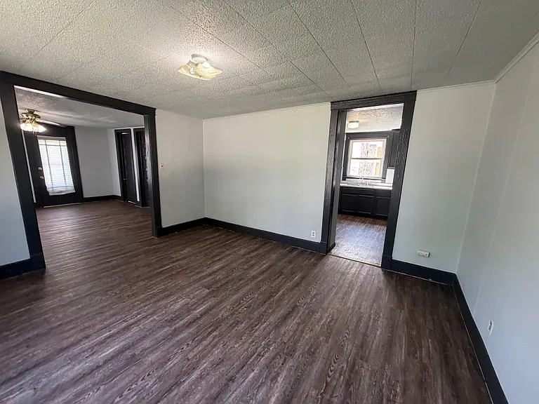 4 Tilman Ave — Photo 8