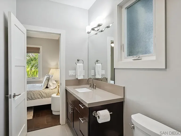 Dowling Dr — Photo 20