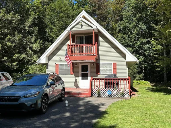 104 Doe Ln, Tobyhanna, PA 18466