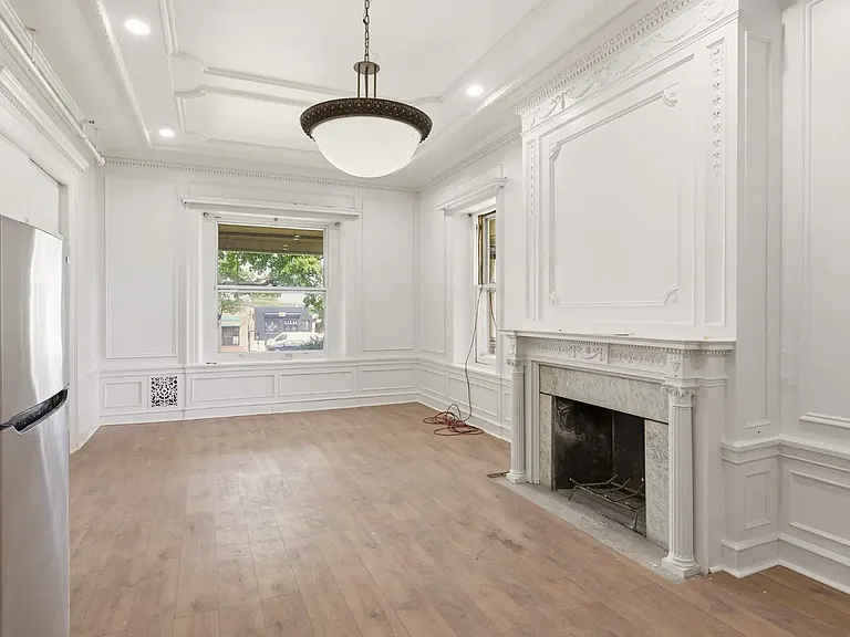 The Langhurst Mansion — Photo 32