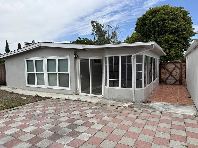 4717 Beechwood Ave — Photo 6