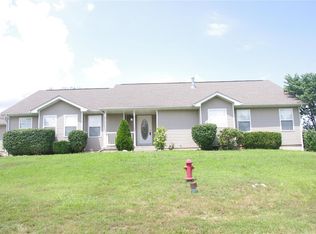 10220 Summerfield Dr, Rolla, MO 65401