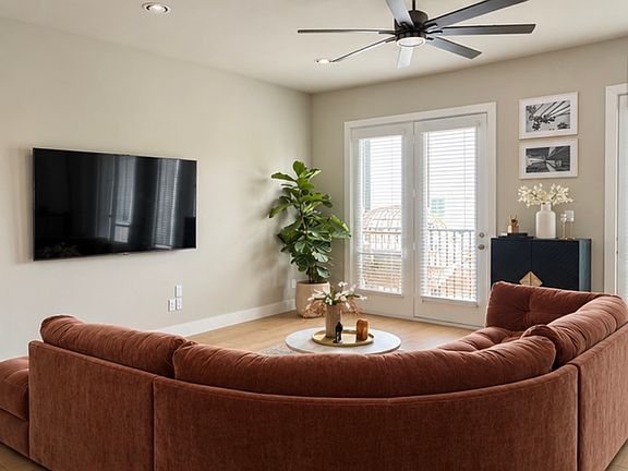 5th image of 1442 Elevado Dr
