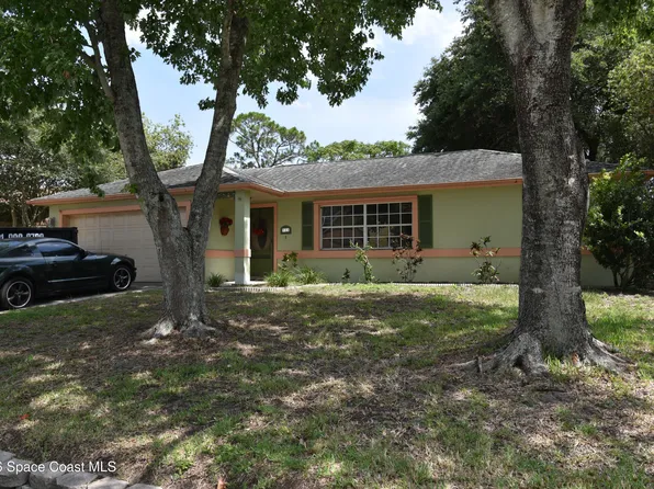 988 Hunt St NW, Palm Bay, FL 32907