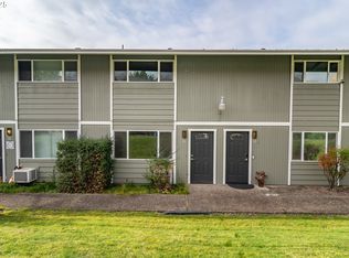 885 NE Sunset St APT 11, Roseburg, OR 97470