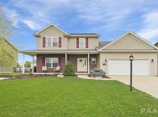 709 Agnes St, Washington, IL 61571