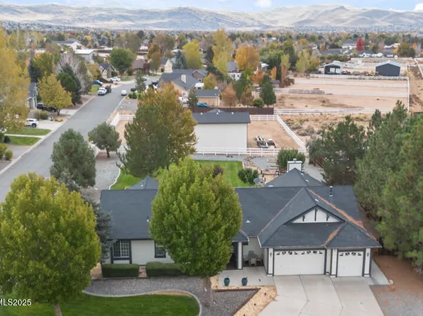 10 Desert Peak Ct, Sparks, NV 89441