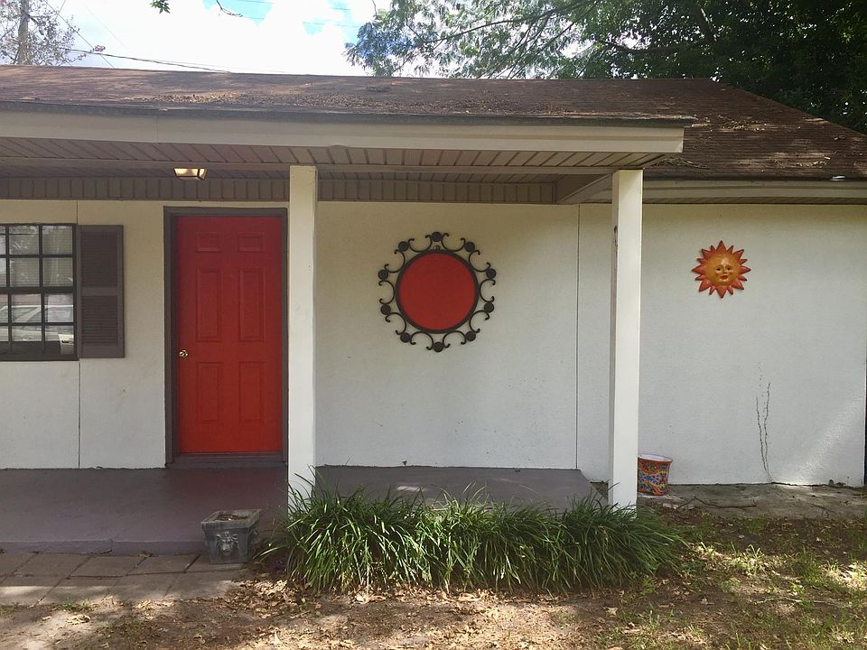 2nd image of 709 Dorset Rd