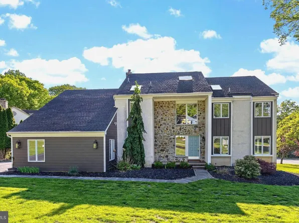 502 Buttonwood Dr, Downingtown, PA 19335