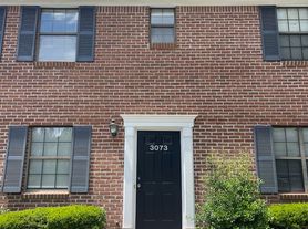 Parkside Court, 3073 Parkside Ct