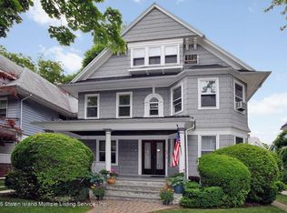630 E 24th St, Brooklyn, NY 11210