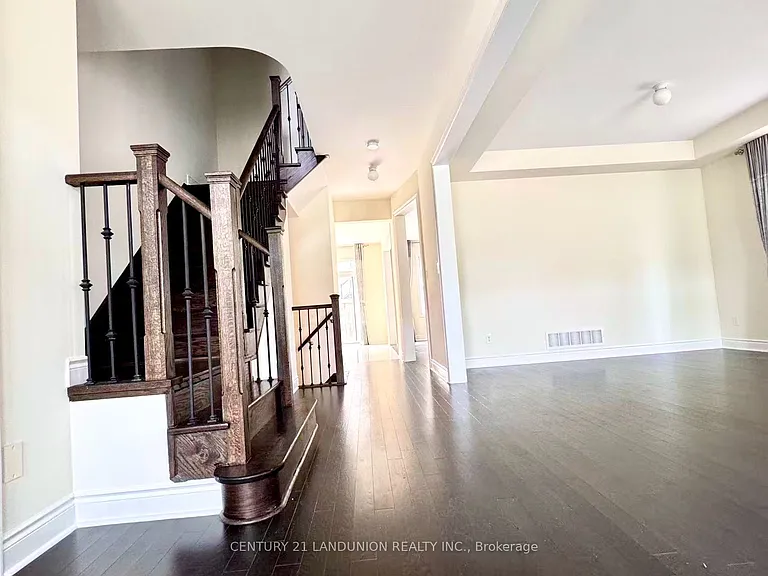 921 Goring Cir — Photo 2
