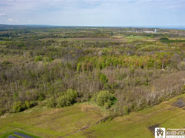 5208 W Main Rd, Fredonia, NY 14063