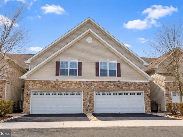 21 Miller Cir, Pennington, NJ 08534