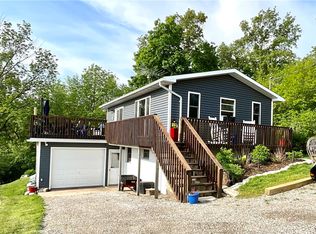 2218 Franklin Dr, Brooklyn, IA 52211