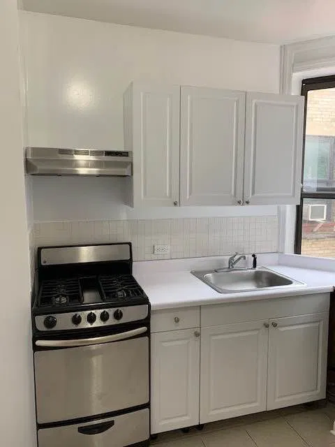 202 Thompson Street #11B in Greenwich Village, Manhattan | StreetEasy