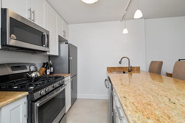 Rented by Pleasant Properties Real Estate LLC | media 14