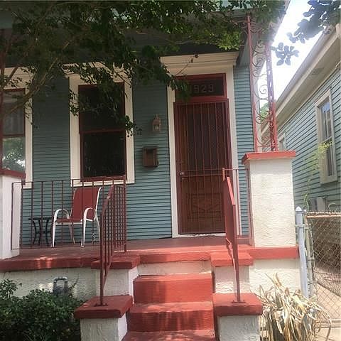 1st image of 3929 Toulouse St