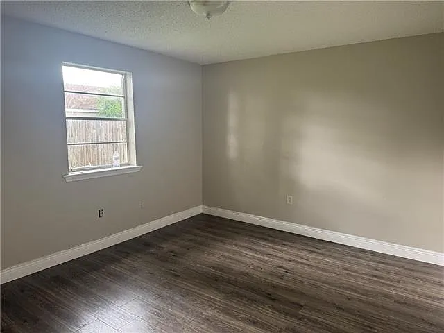 5045 Dueling Oaks Ave — Photo 8