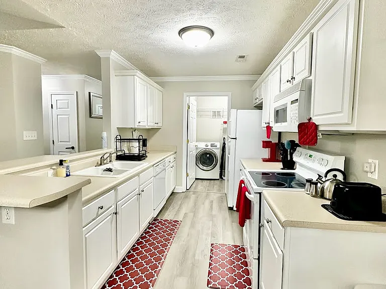 1710 Renwick Dr #204 — Photo 26
