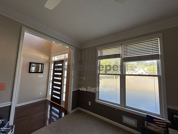 5th image of 115 Hidden Lake Dr