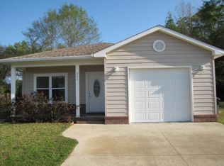 385 Evening Falls Dr, Pensacola, FL 32534