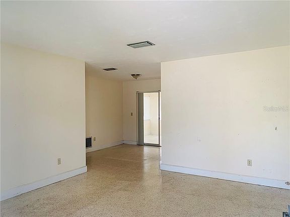 4th image of 1164 Buccaneer Ave