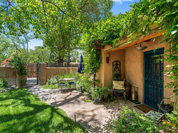 925 Acequia Madre, Santa Fe, NM 87505