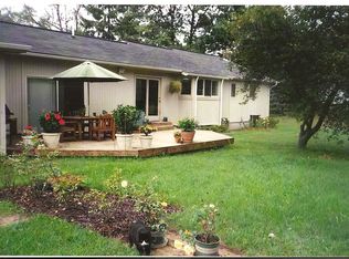 433 Lochaven Rd, Waterford, MI 48327