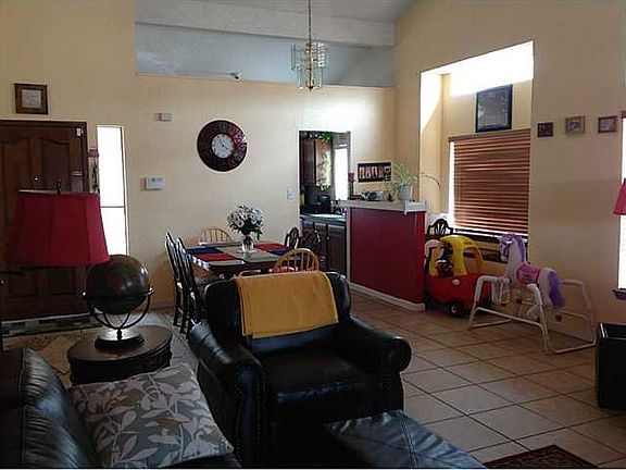 4th image of 2215 Sea Gull Dr
