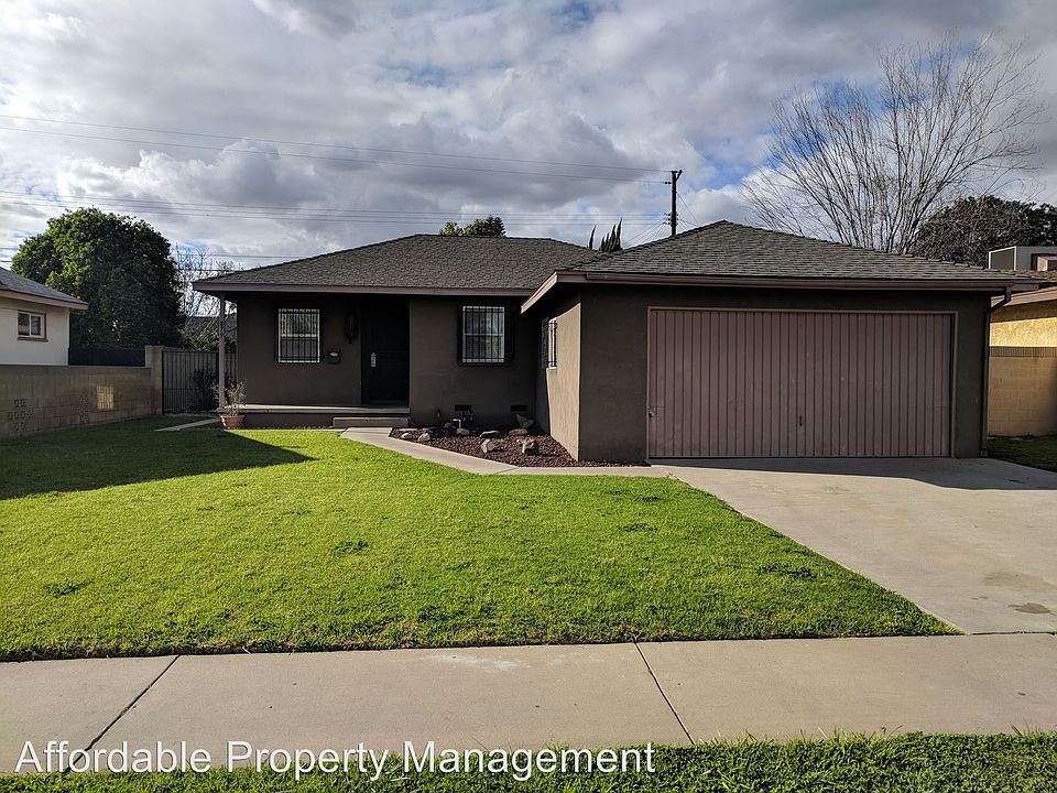 1st image of 879 Meeker Ave