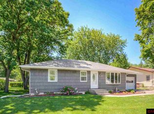 1509 Lor Ray Dr, North Mankato, MN 56003
