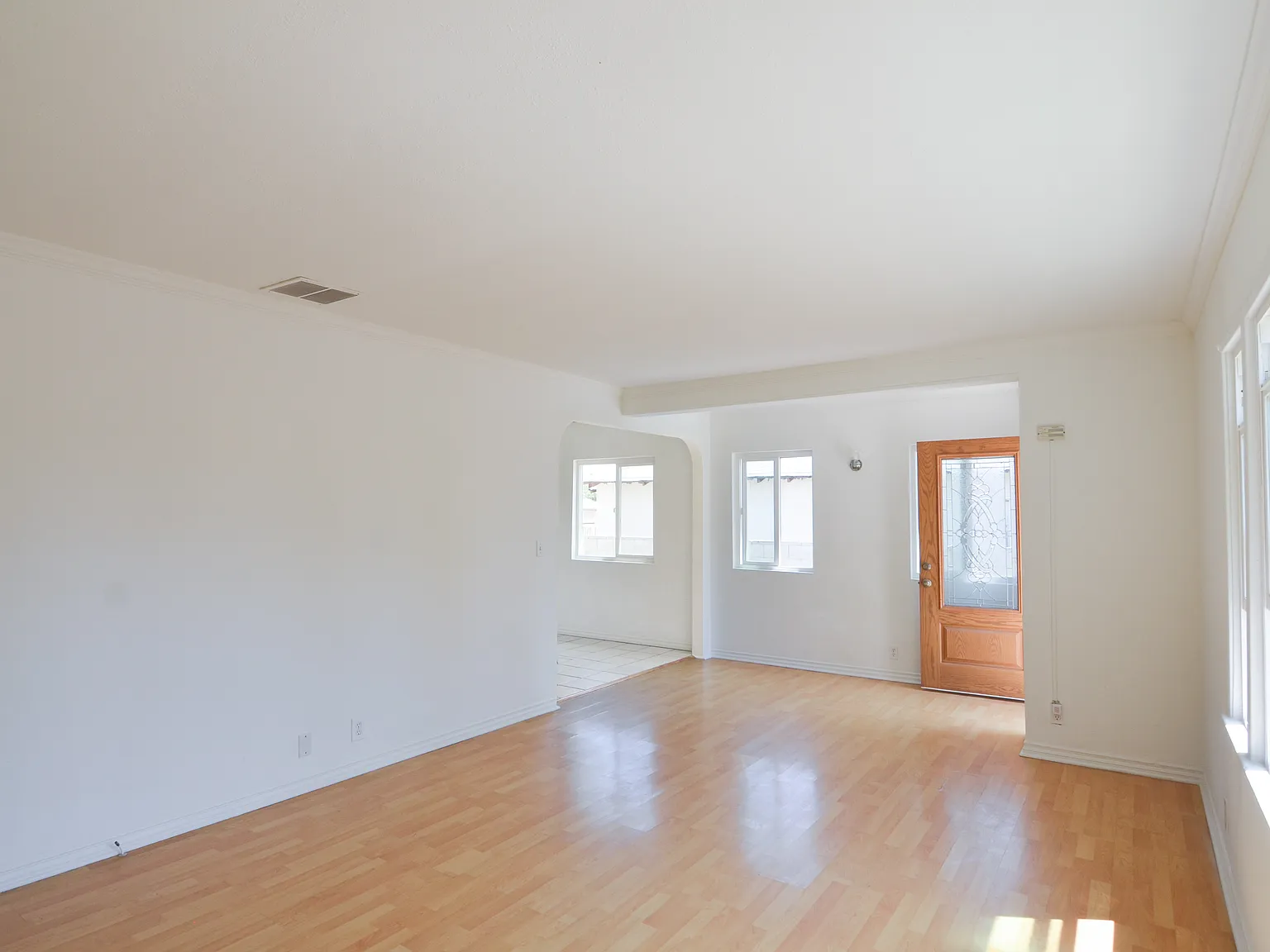 2 bed, 1100 sqft, $2,500 — Photo 3