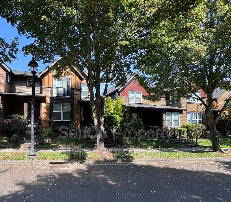 2 bed, 2.5 bath, 1200 sqft, $2,100 — Photo 2