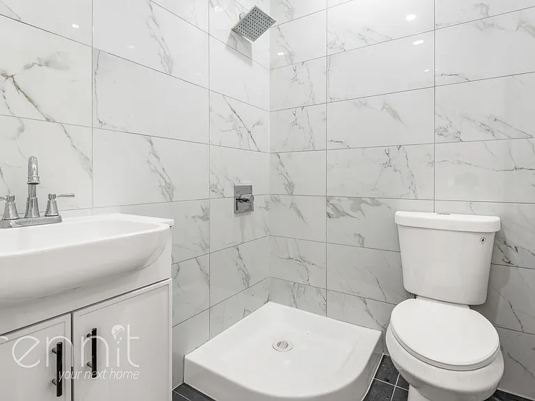 40 Cornelia St #1 — Photo 17