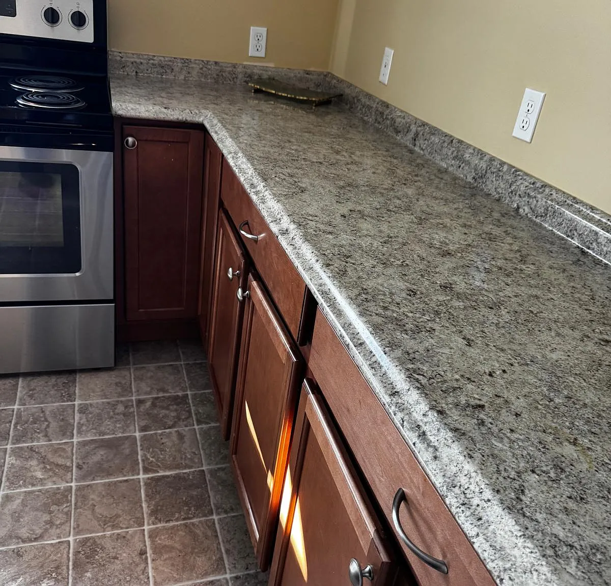 2 bed, 1081 sqft, $1,750 — Photo 1