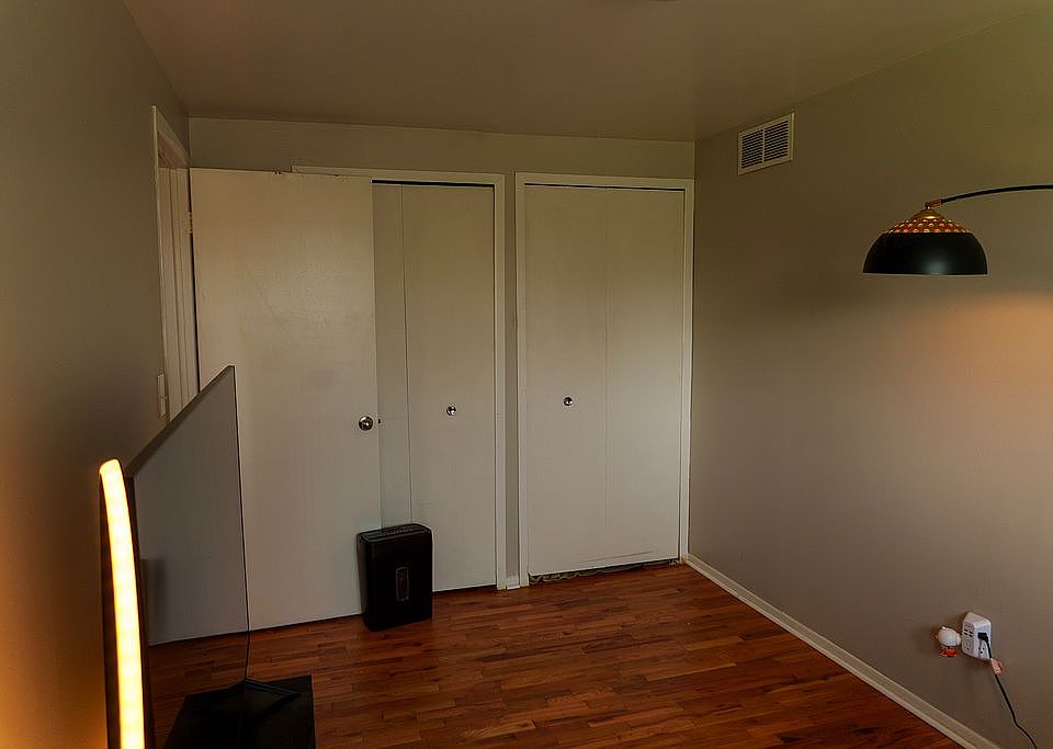 2nd bedroom closets
