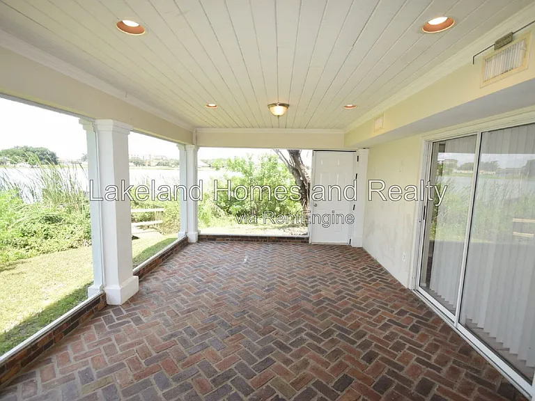 1204 Honeytree Ln W — Photo 27