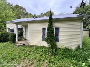 12133 Caneyville Rd, Caneyville, KY 42721