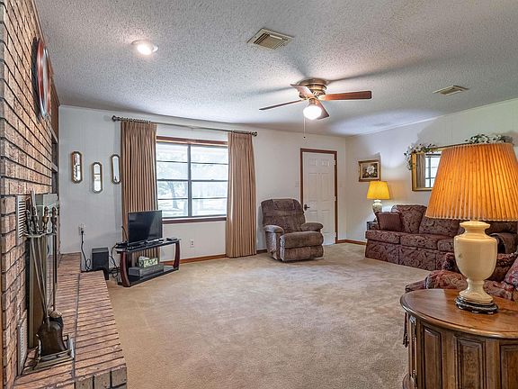 5th image of 335 Camp Rd