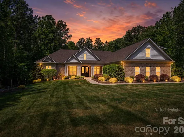 6627 Harbor Oaks Dr, Denver, NC 28037