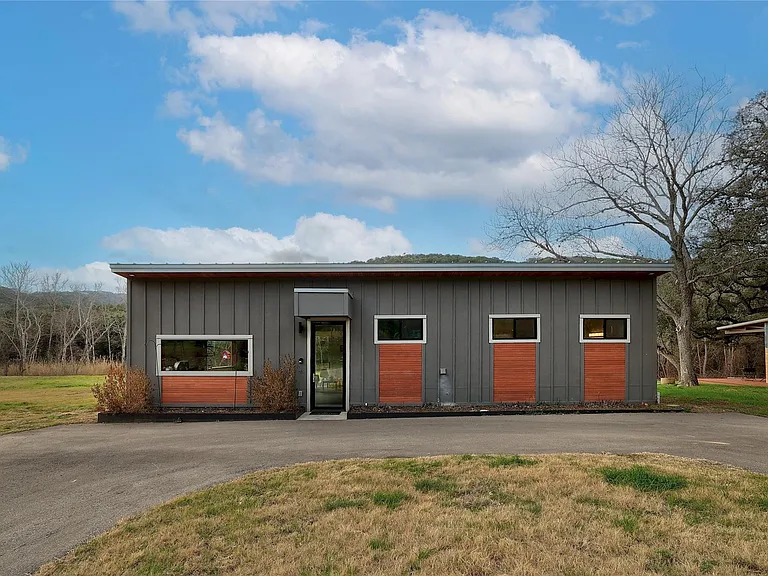 7001 RR 2222 Rd — Photo 17