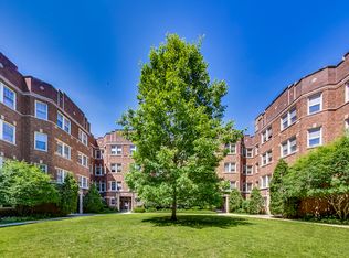 932 Pleasant St #954-3F, Oak Park, IL