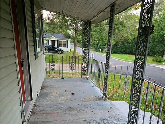 3rd image of 350 Grant St