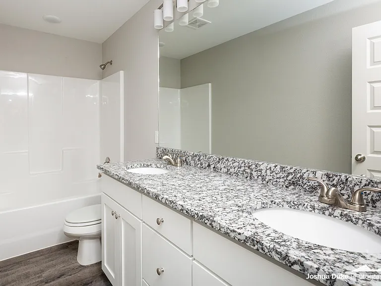 5924 W Mecklin St — Photo 10