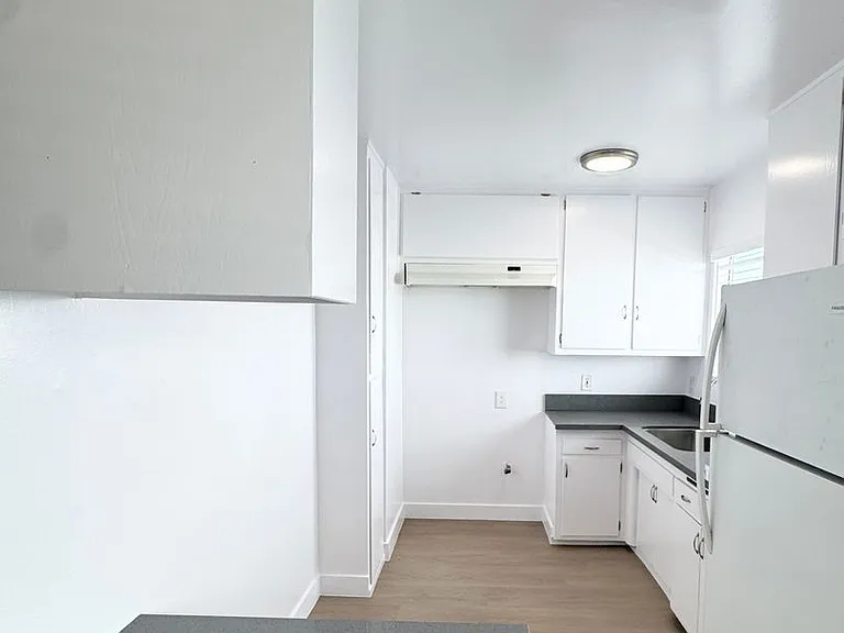 11820 Chandler Blvd #9 — Photo 6