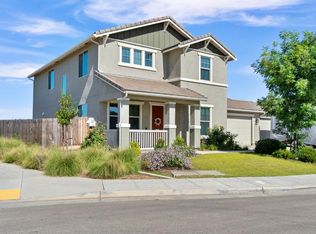 2837 N Hornet Ave, Fresno, CA