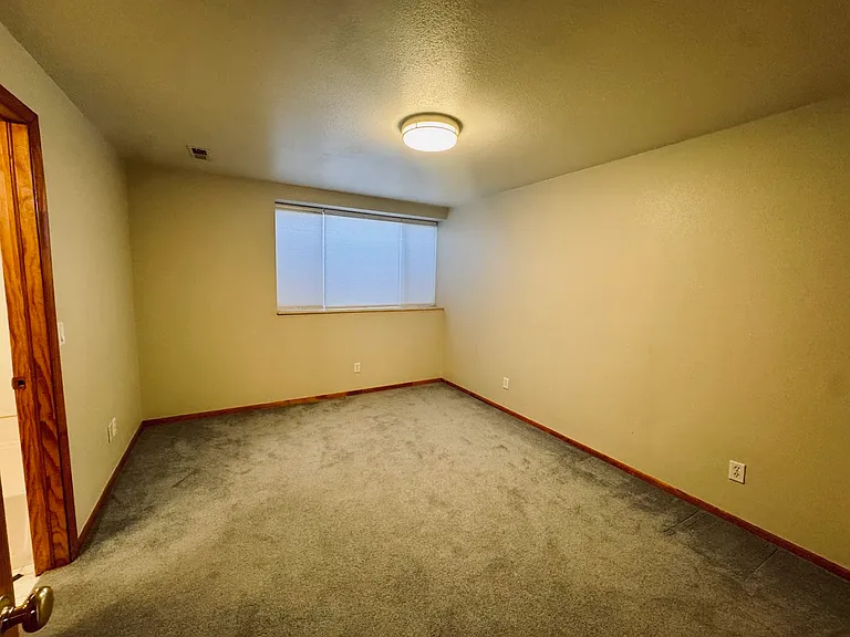 654 Ridgeview Dr — Photo 23